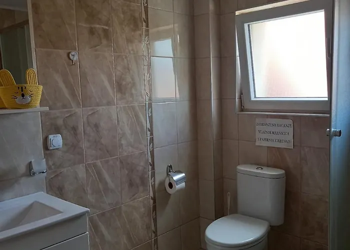 San -u Centru アパート